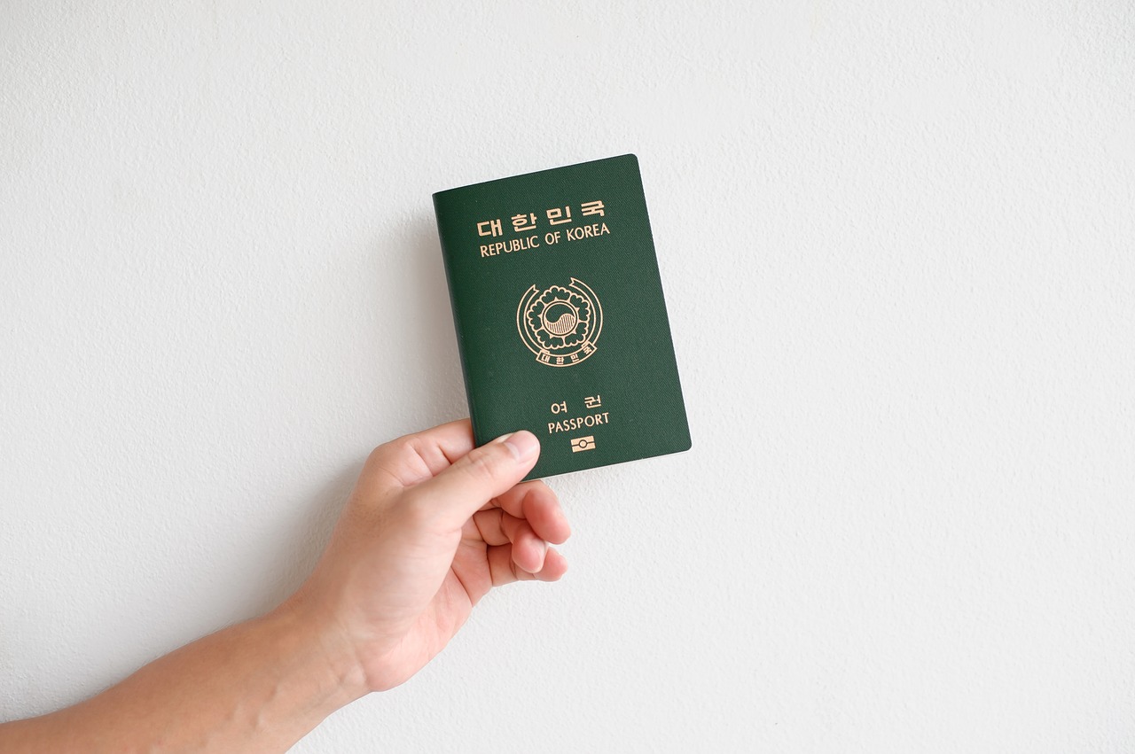 Czy można zatrudnić cudzoziemca, który posiada tylko kartę stałego pobytu?