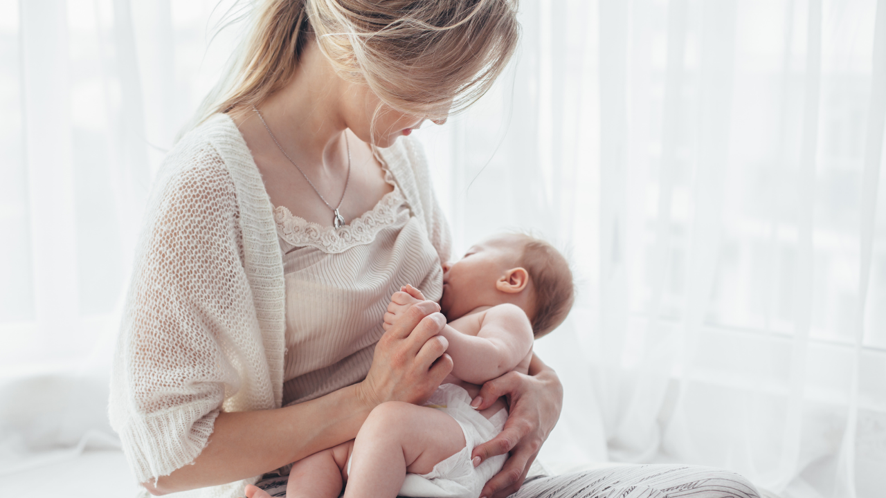 Karmienie piersią: Podstawy i wskazówki dotyczące karmienia dziecka